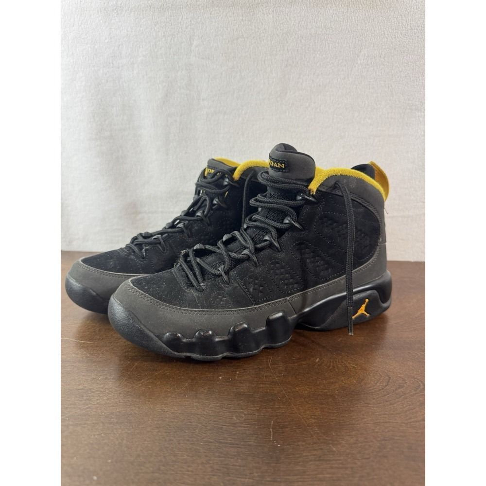 Air Jordan 9 Retro GS "Dark Charcoal / University Gold" Size 5Y Womens Size 6.5